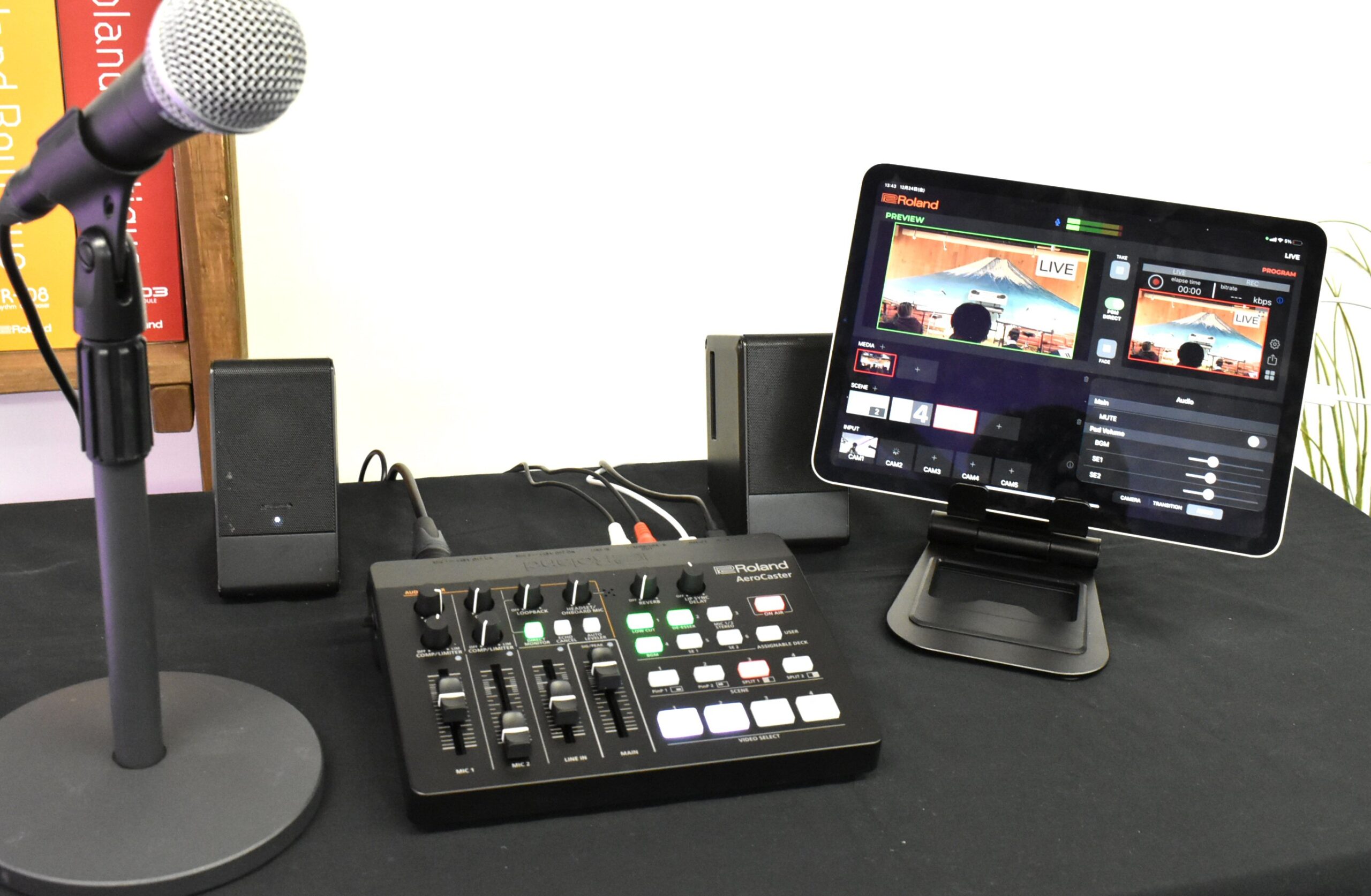 RolandがiPadとスマホで手軽にライブ配信できるAeroCasterなど、配信