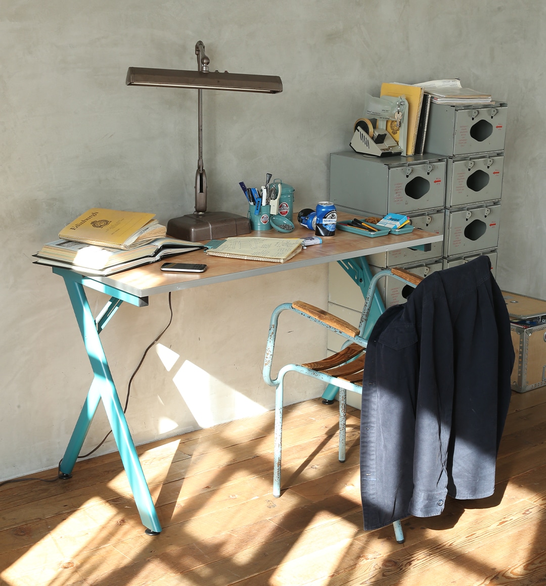 静かな存在感を放つテーブル |ディテールまでこだわり抜いたデザイン