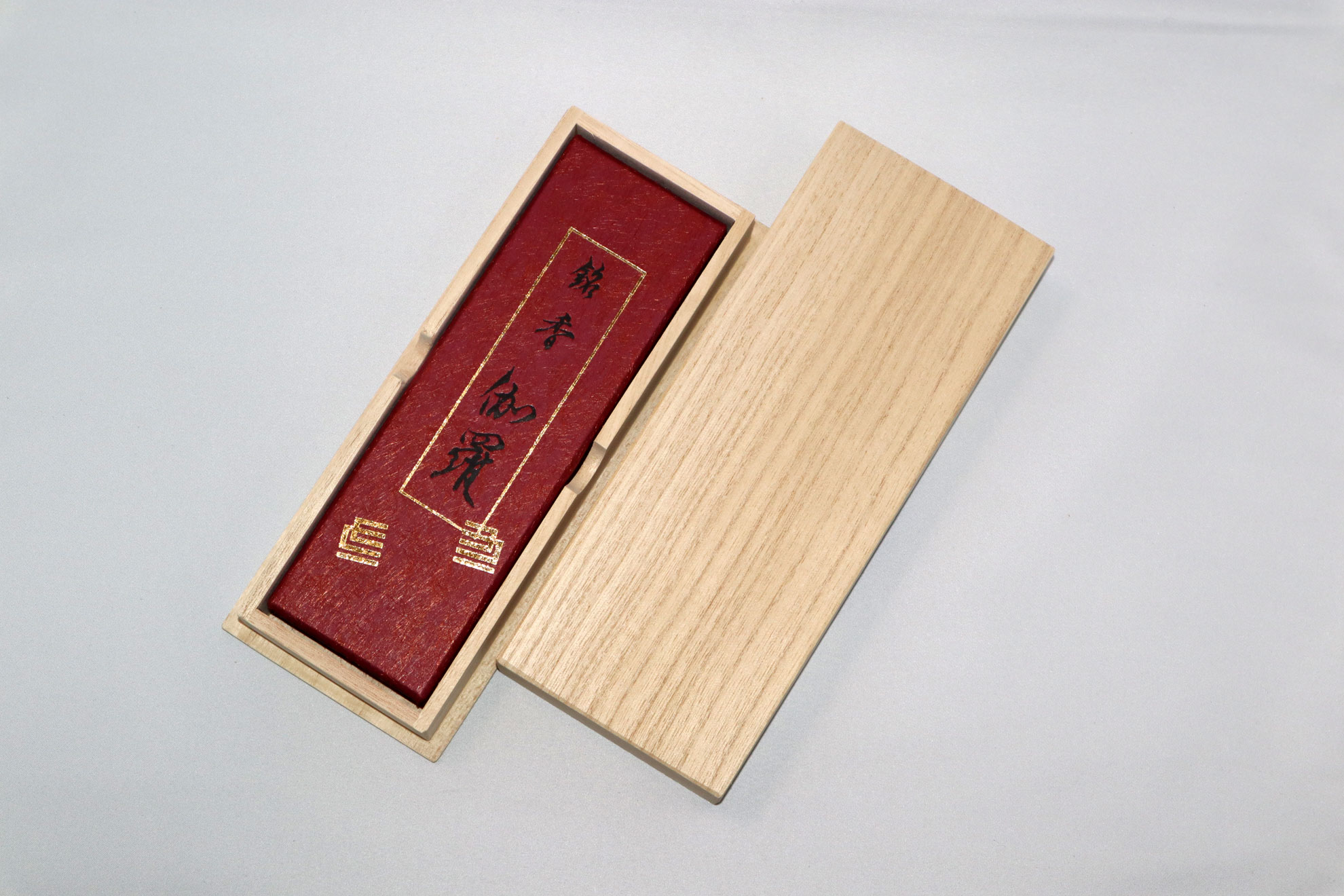 銘香伽羅 – 精華堂 – お香とお線香の専門店 本岡宝寿堂