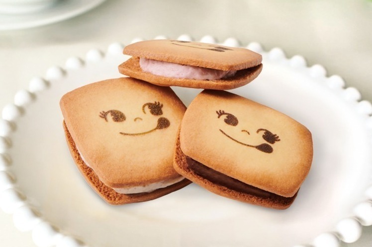 不二家・ペコちゃんの限定ショップがグランスタ東京に、ペコちゃん描い