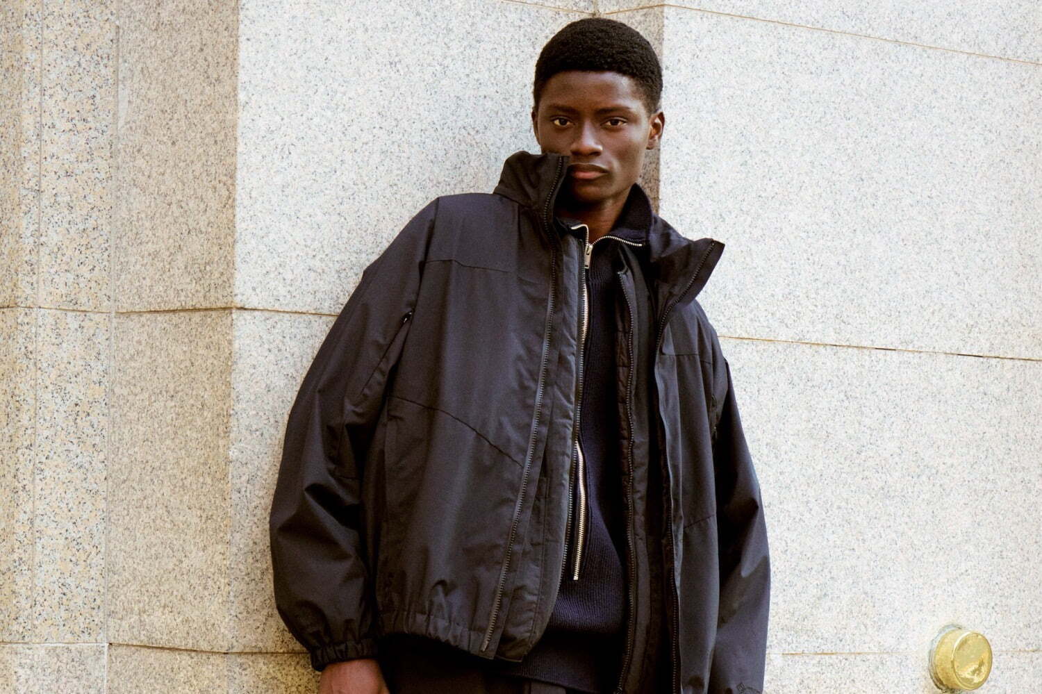 ヨーク“防風ゴアテックス”のマルチポケットジャケット、プラス