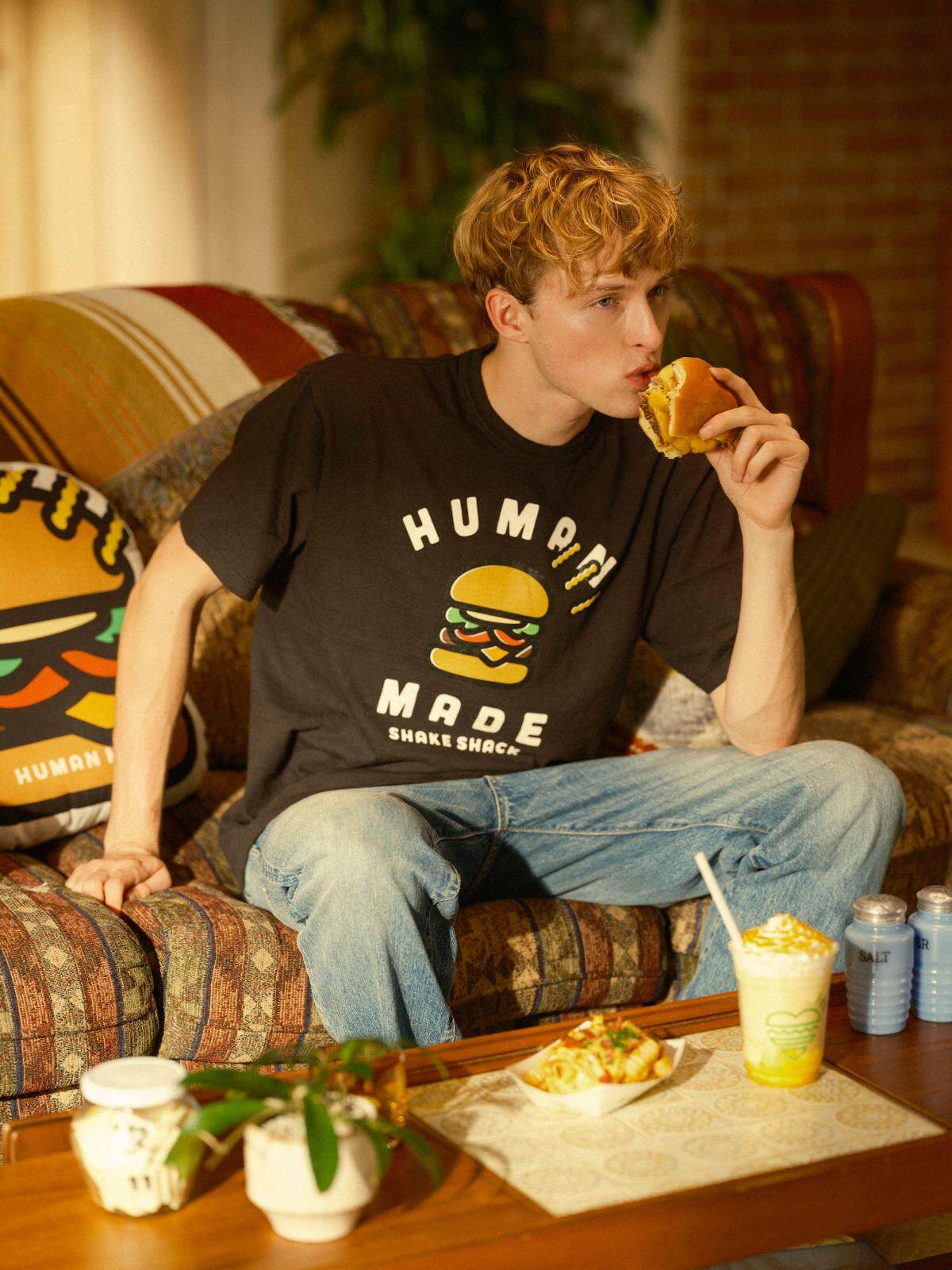 ヒューマンメイド×シェイク シャック“ハートハンバーガー”ロゴ入りT