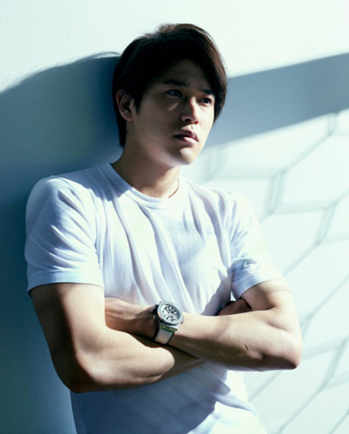 表参道で内田篤人の写真展「ATSUTO UCHIDA PHOTO GALLERY」初日には