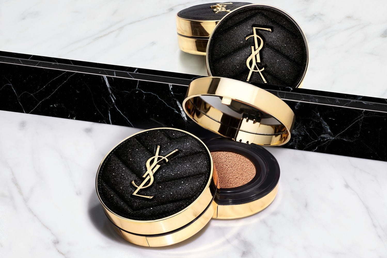 イヴ・サンローラン名品クッションファンデ「アンクル ド ポー ル