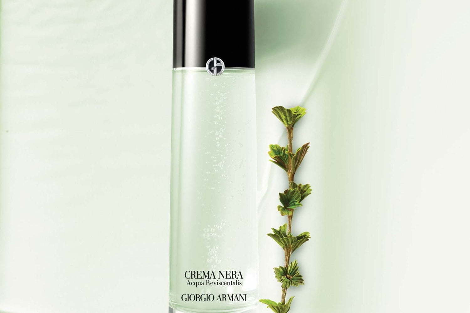 アルマーニ ビューティ最高峰スキンケア「クレマ ネラ」から“パステル