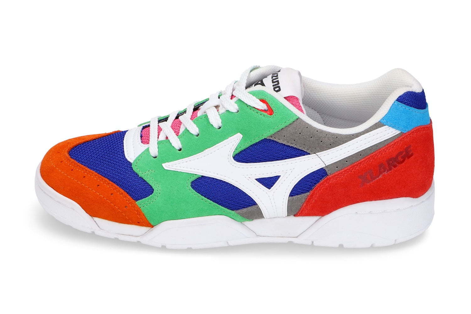 XLARGE×ミズノのスニーカー「コートセレクト」鮮やかなマルチカラー