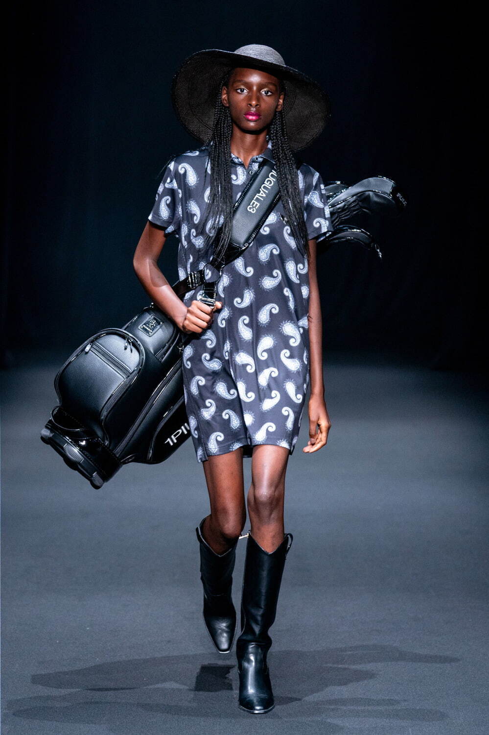 ウノ ピゥ ウノ ウグァーレ トレ ゴルフ 2024年春夏コレクション、機能