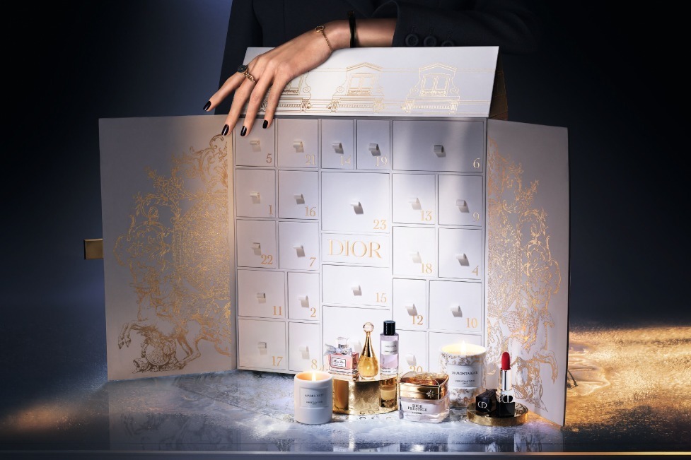 ディオール24年クリスマスコフレ、人気コスメたっぷり「アドベント