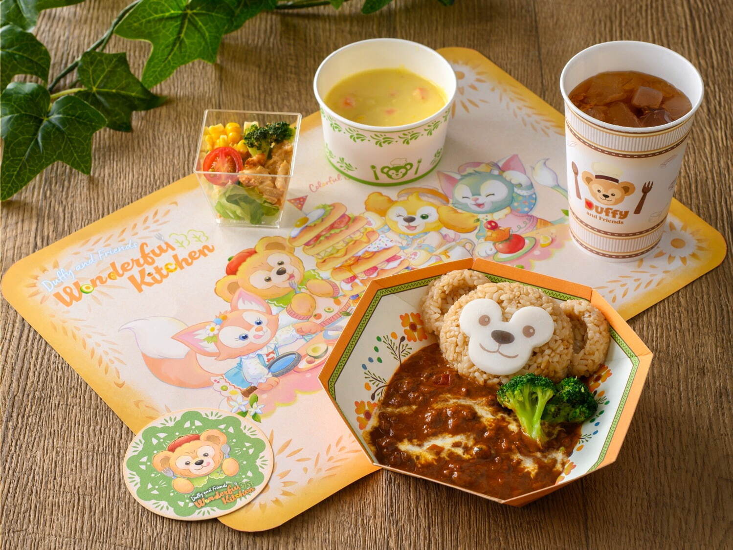 ダッフィー＆フレンズ“パンケーキが乗る”カチューシャなどグッズや