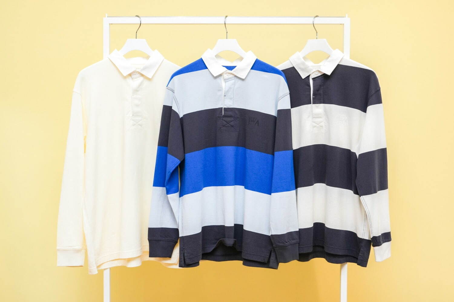 ユニクロ×JW アンダーソン 25年春夏メンズ、プレッピーな“感動ブレザー