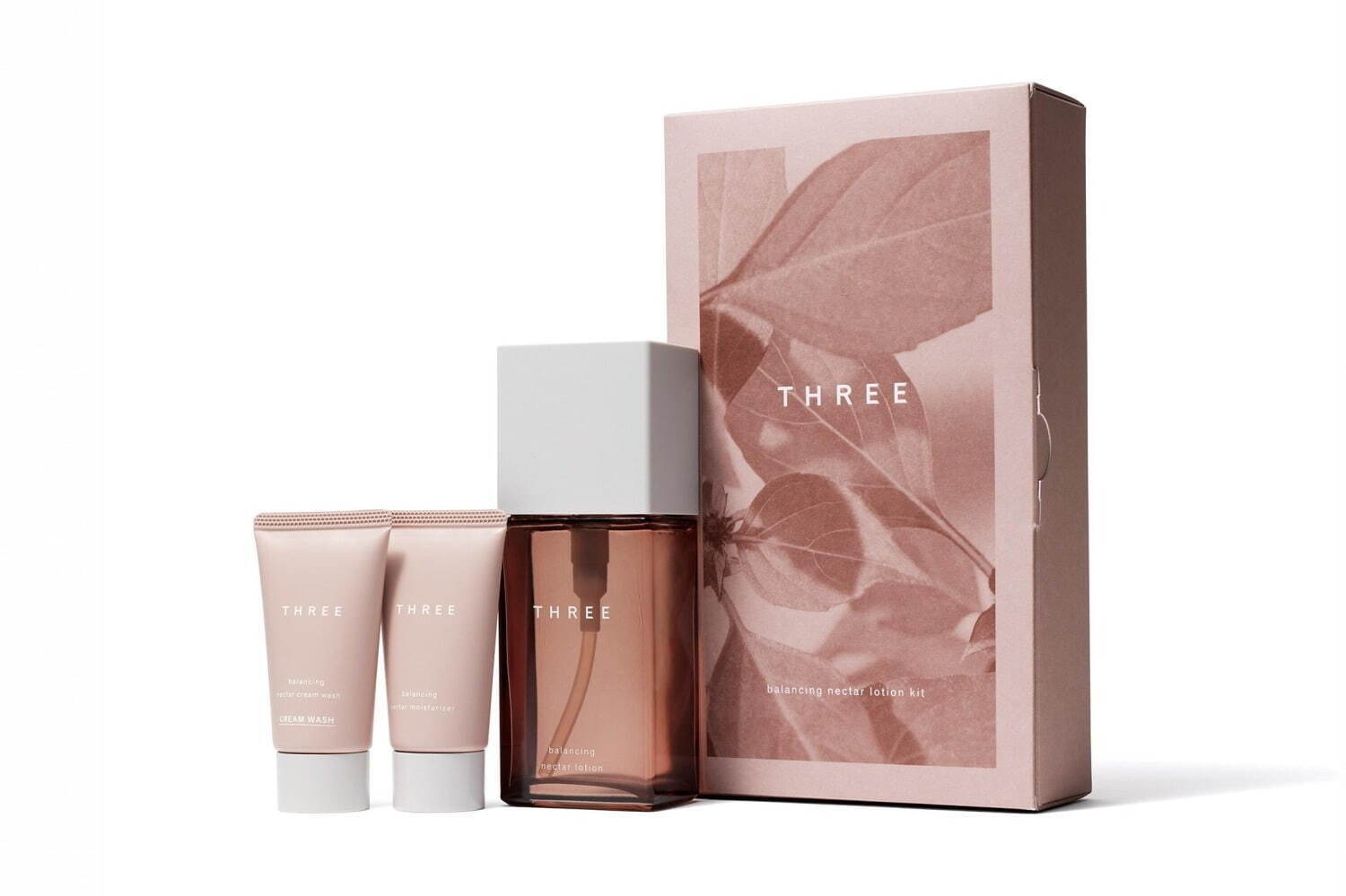 THREE「バランシング」24年秋スキンケア、“植物の恵み”保湿化粧水の
