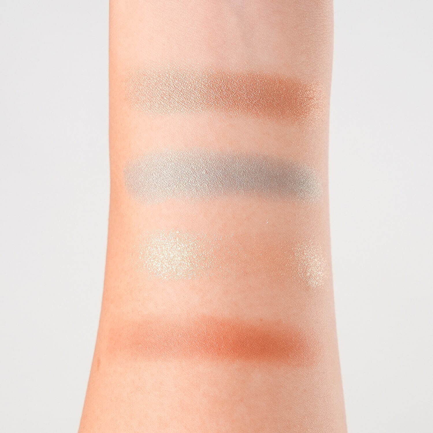 クレ・ド・ポー ボーテ24年クリスマスコスメ第1弾、“ペガサスが飛ぶ