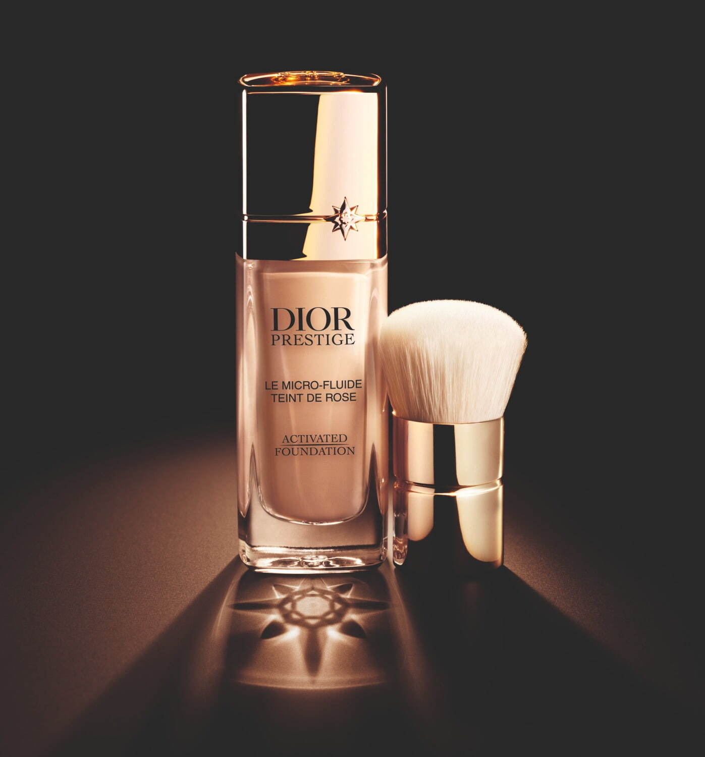 ディオール2025年ベースメイク、肌くすみケアの“ご褒美”美容液