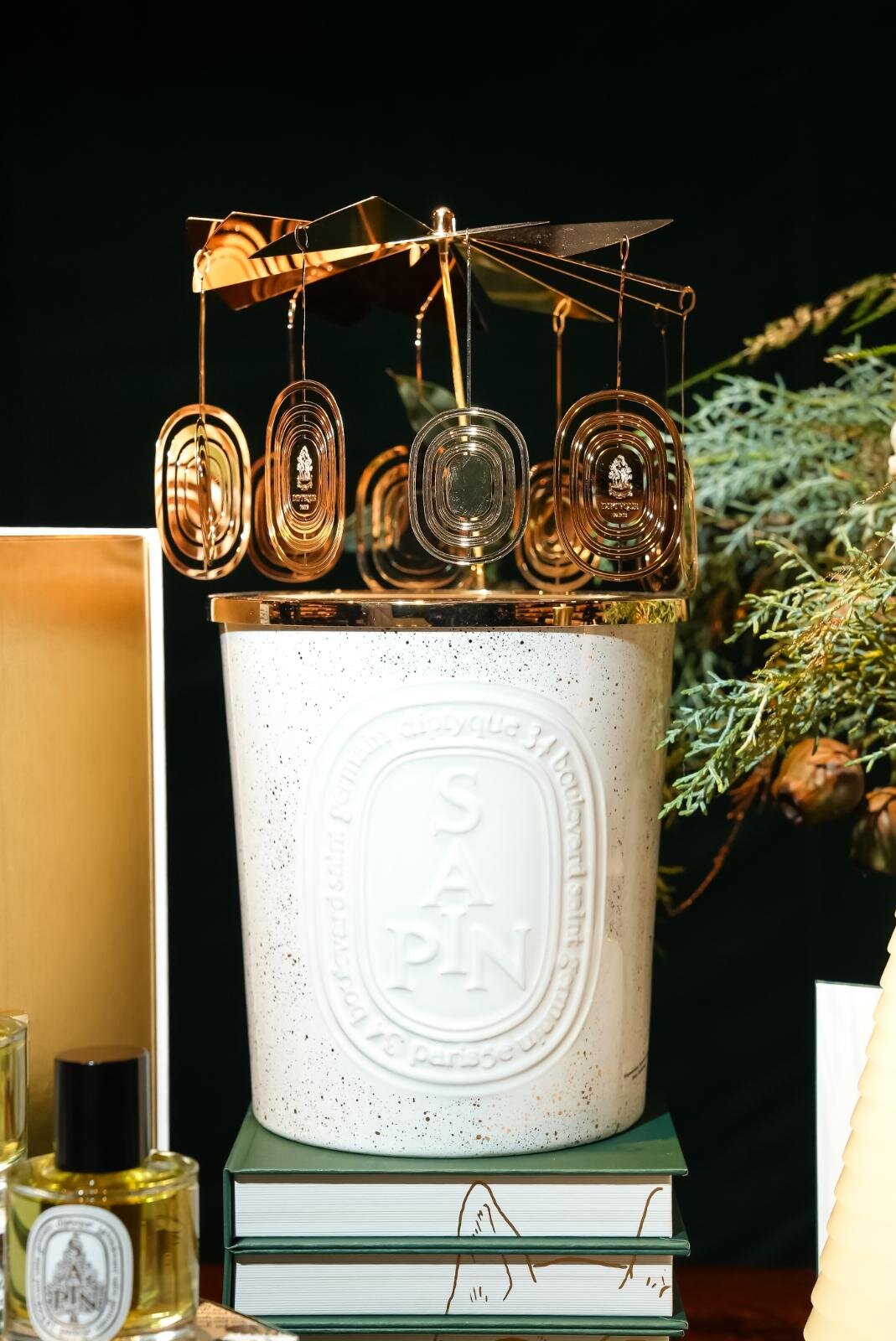 ディプティック2025年クリスマスコフレ第4弾“マッチ棒”風インテリア