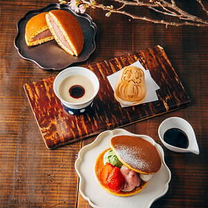 アコメヤ食堂「和風仕立て」桜のどら焼きパンケーキ、桜葉入り桜あん