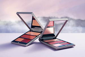 THREE“売れ続けている”「シマリング グロー デュオ」＋リップの限定