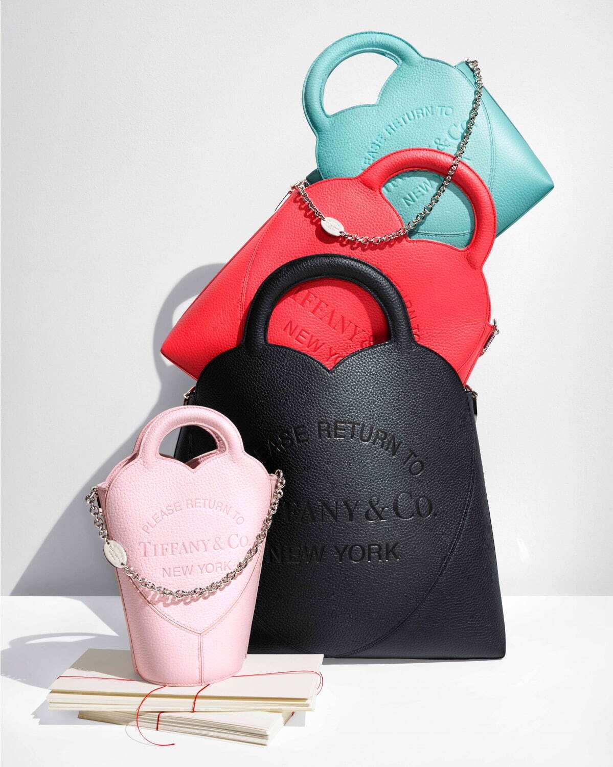 ティファニー“ハート タグ”のバッグ＆財布に新色、ティファニーブルー