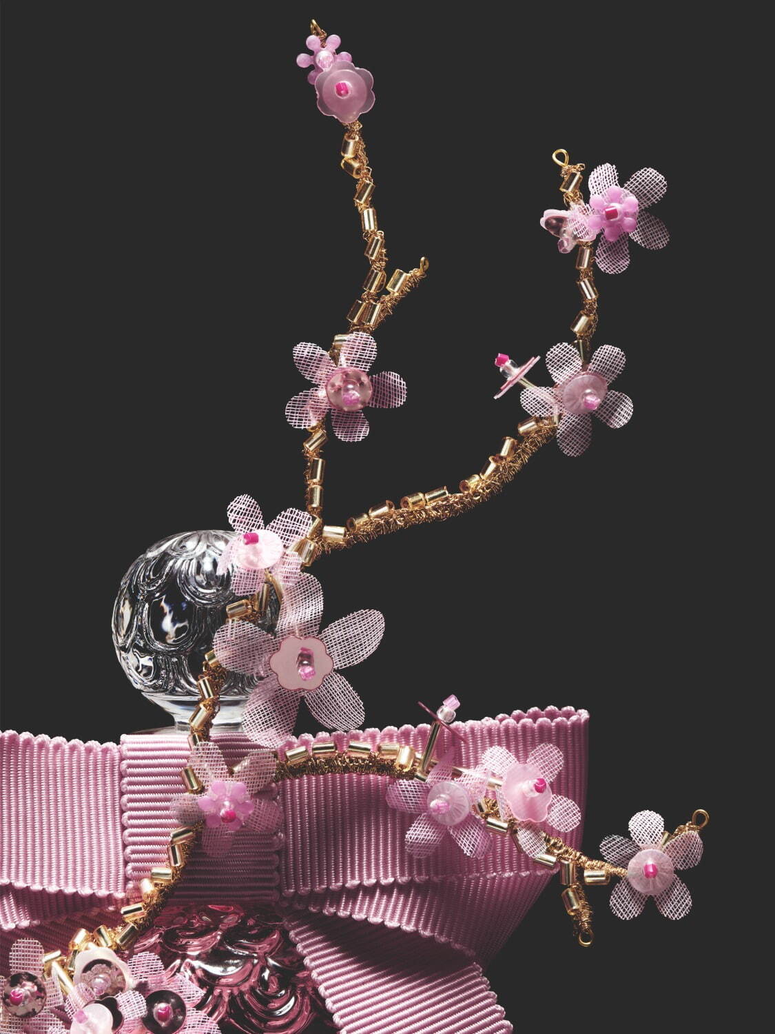 ゲラン“桜香る”23年春フレグランス「チェリーブロッサム」刺繍＆ビーズ