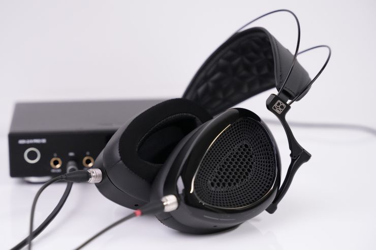 試聴レビュー】世界にひとつだけのカラー！ZMF Headphonesの新作密閉型