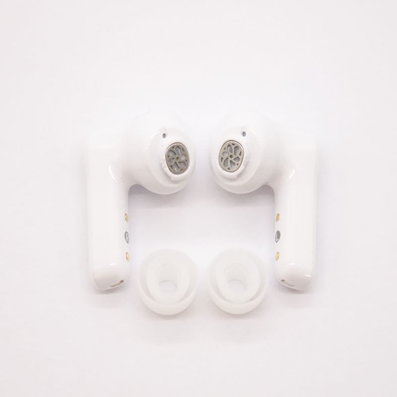 EarFun Air Pro 4+ - White AB+ランク 中古｜フジヤエービック