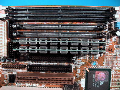 マザーボードミュージアム FIC VA503+