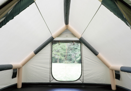 キャンプシーズン到来！60秒で設置ができる「エアーフレームテント