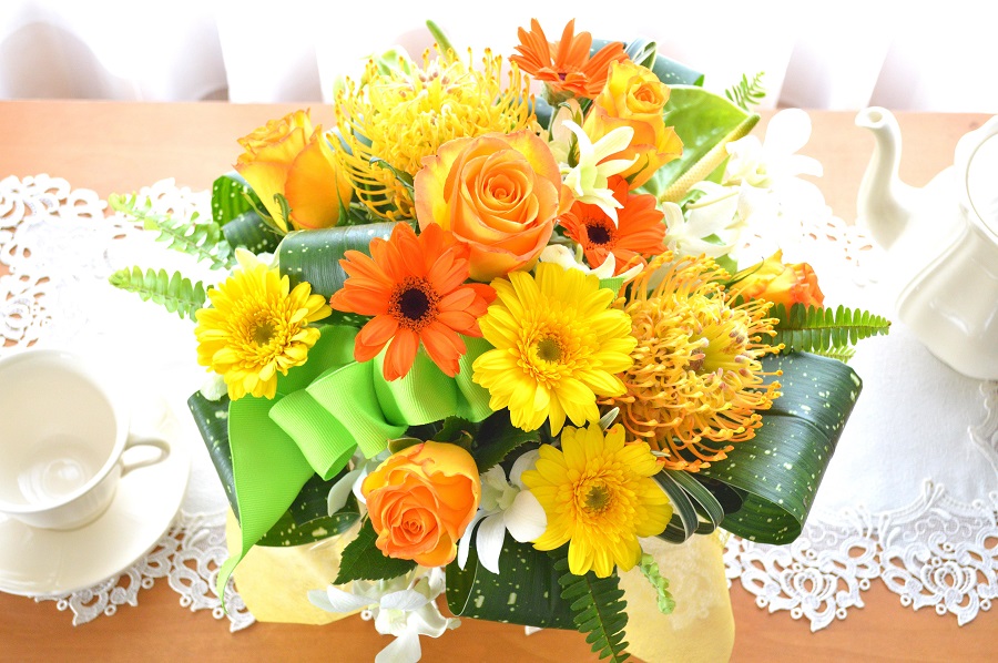 大人のアレンジメント OrangeSeven （バラとガーベラのフラワー