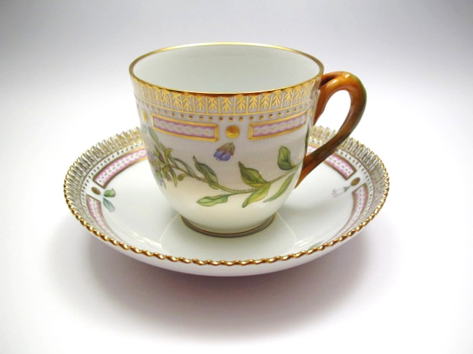 ロイヤル・コペンハーゲンのカップ＆ソーサー（フローラダニカ