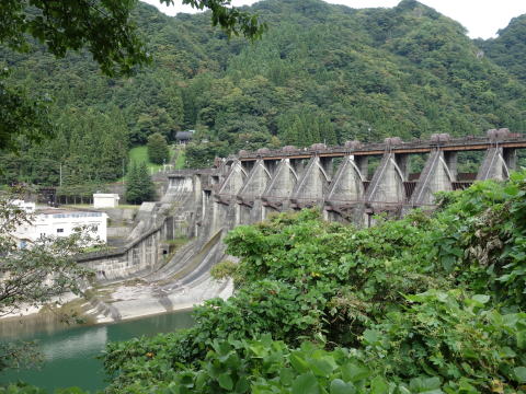 富山市 神通川第二ダム（歩鉄の達人）