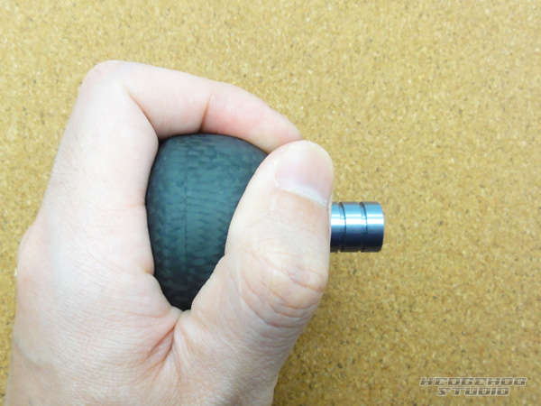 スタジオコンポジット】カーボンパワーラウンドシェープノブ Mサイズ