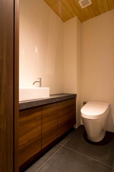 モールテックス マンションのキッチン・洗面台の天板に施工 | 原田左官