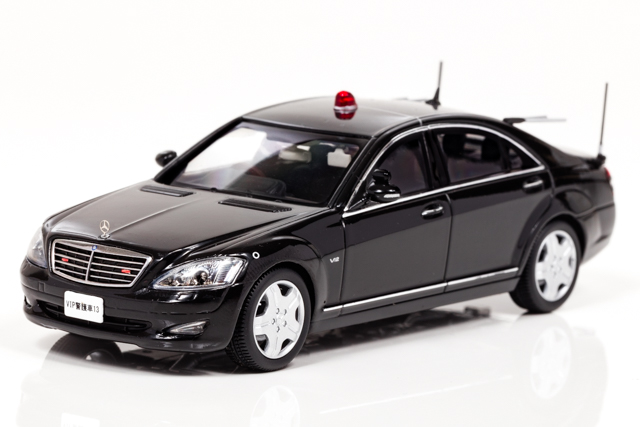 1/43 メルセデスベンツ S600 long (V221) 2008 警察本部警備部要人警護