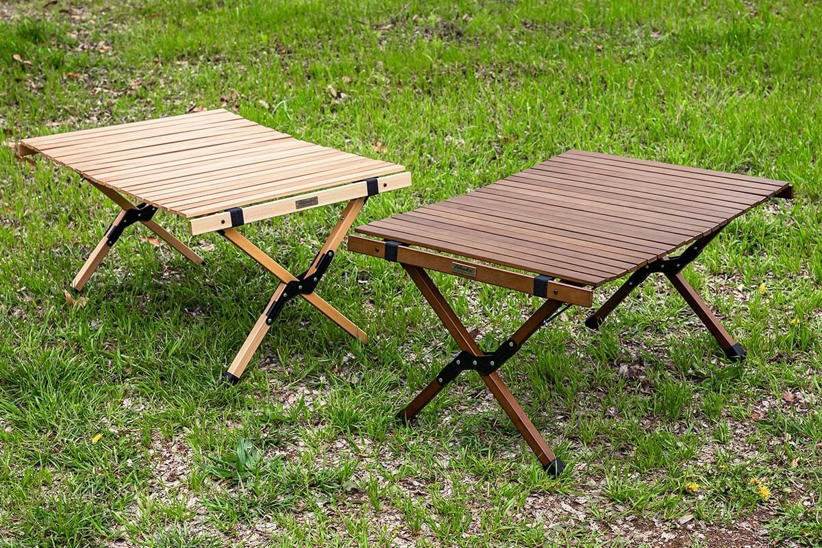 ハイランダーのアイコン商品-ウッドロールトップテーブルに新ロゴが