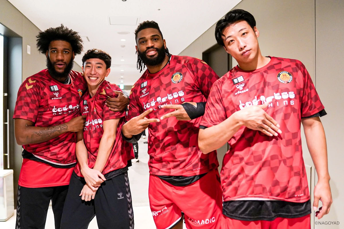 名古屋ダイヤモンドドルフィンズ、手話シャツのオークションをスタート