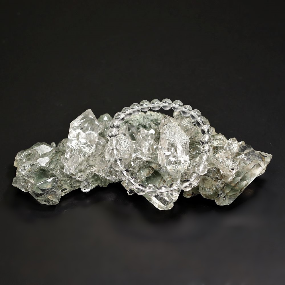 トップクォリティ]インド/マニハール産ヒマラヤ水晶クラスター（160g