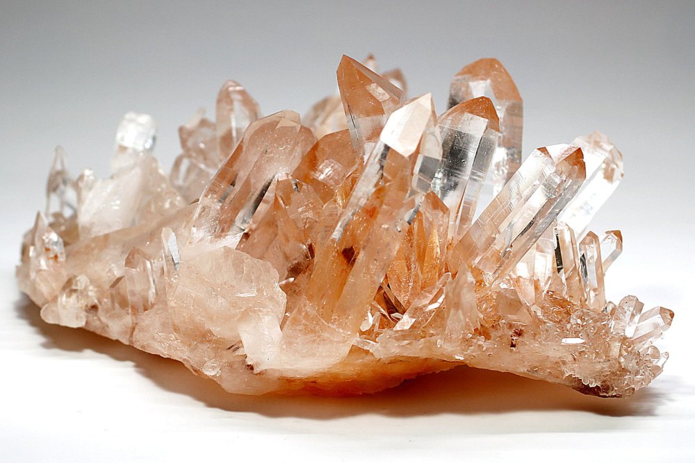 高品質・インド/グラハン産]オレンジヒマラヤ水晶クラスター/原石