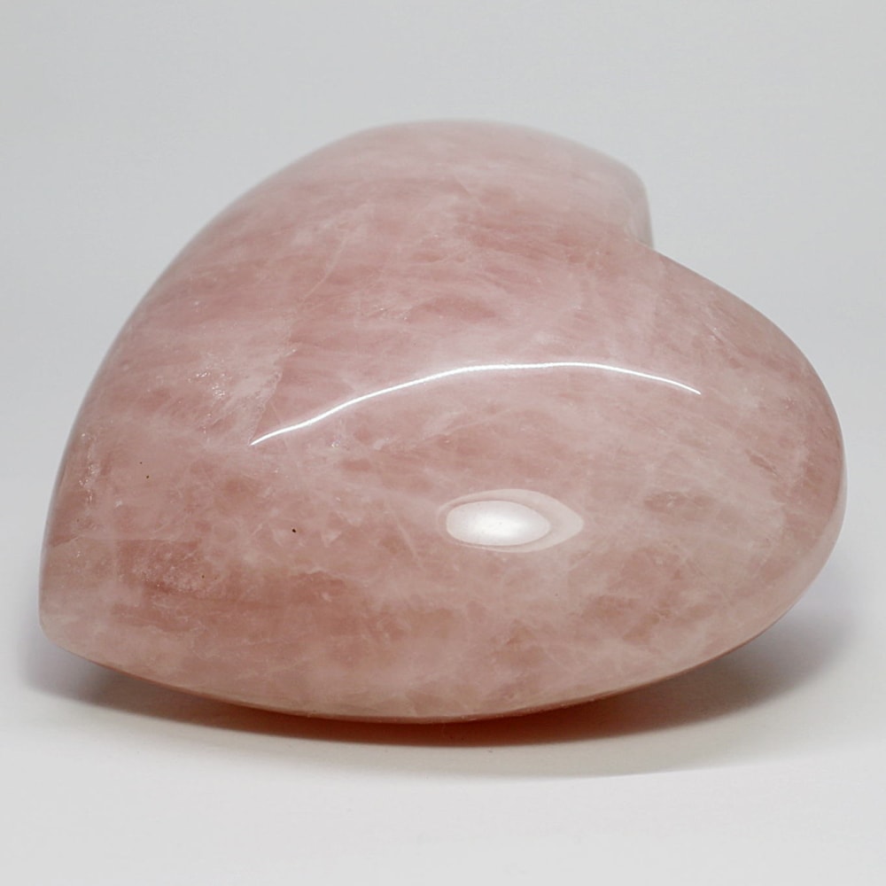 ブラジル産]ローズクォーツハート型磨き石（ハートシェイプオブジェ