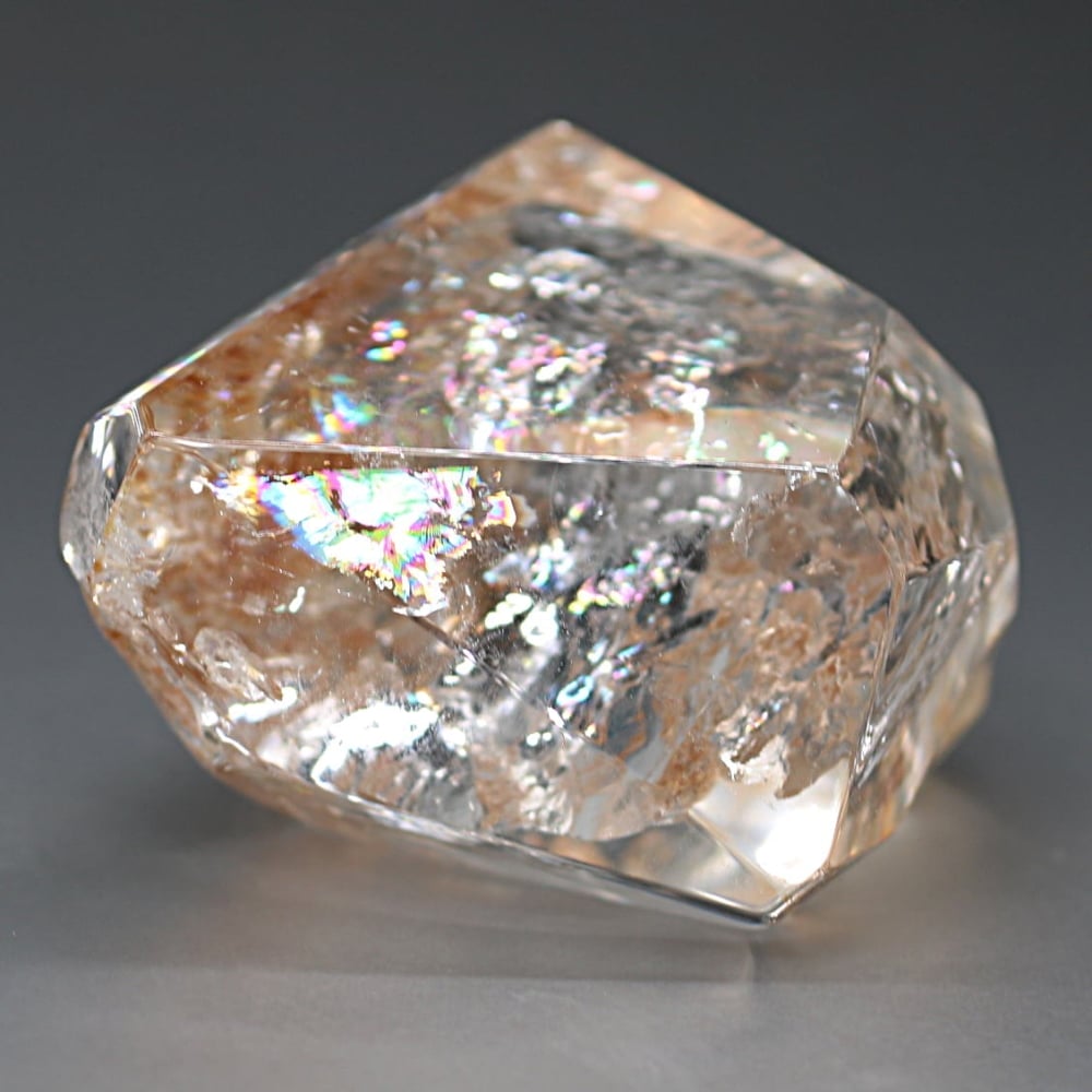 マダガスカル産]レインボー水晶フリーフォーム/アイリスクォーツ磨き