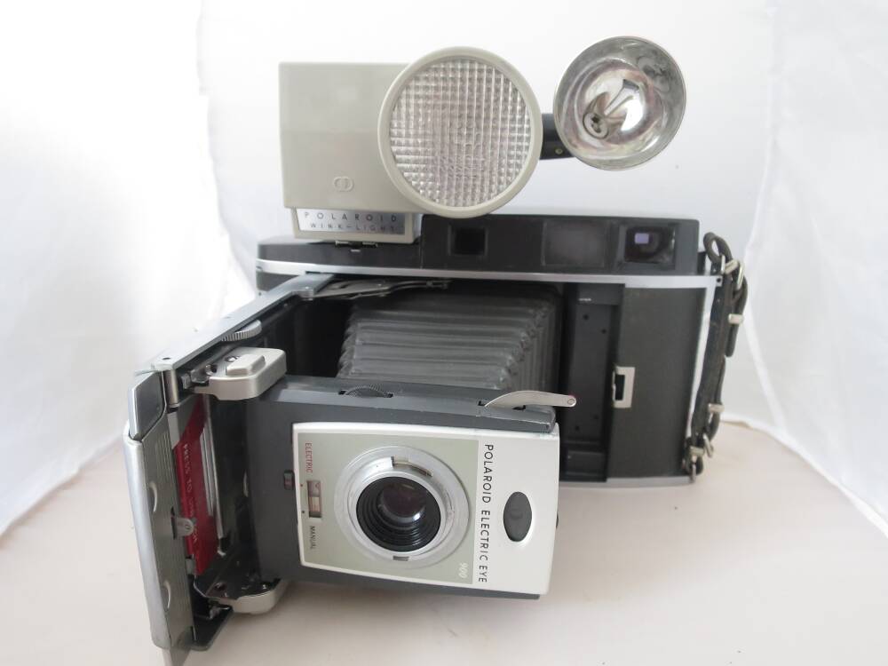 Polaroid 900 