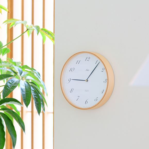 IDEE TIMING 掛け時計 アラビア数字 φ250 ウッド｜時計｜IDEE SHOP Online