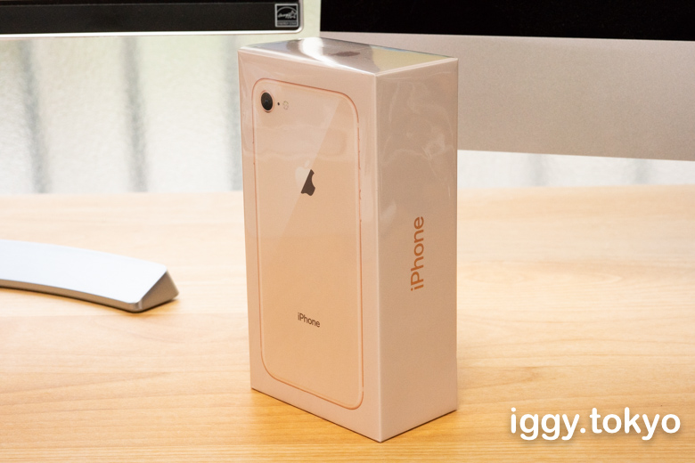 iPhone 8 レビュー（ゴールド）：Touch ID搭載iPhoneの究極完成形