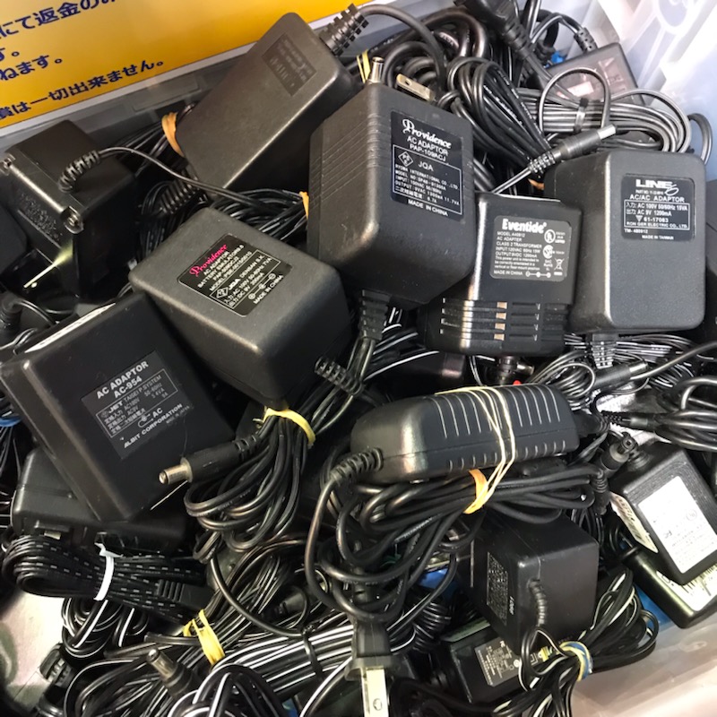 ジャンク好き集まれ！！ACアダプター・ジャンクボックス！ | イシバシ