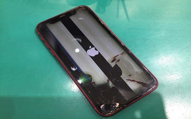 iPhone11液晶表示不良！交換修理事例のご紹介！ | iPhone修理アイサポ