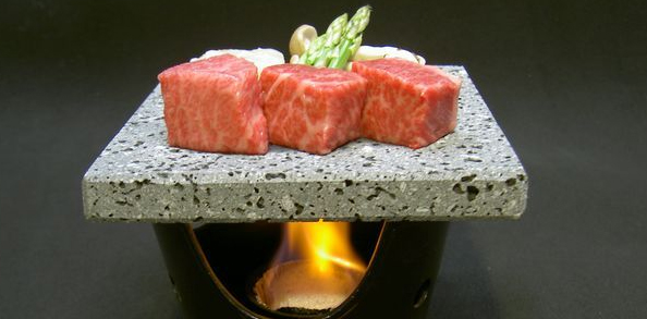 遠赤外線富士山 オリジナル溶岩プレート 宴（UTAGE) 15cm×15cm 正方形