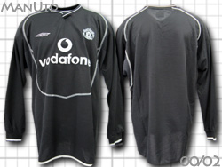 マンチェスターUTD・GK ユニフォームショップ 2000-2001, 2001-2002 O.K.A.