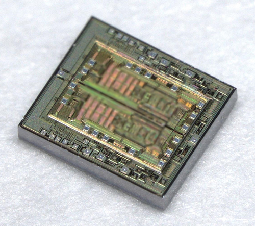 日清紡マイクロデバイスとCFB技術による薄膜アナログICの3次元集積に