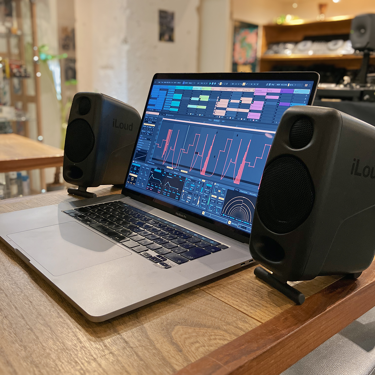 初心者必見】iLoud Micro Monitorが約40%OFF！狭い部屋でもプロ並みの