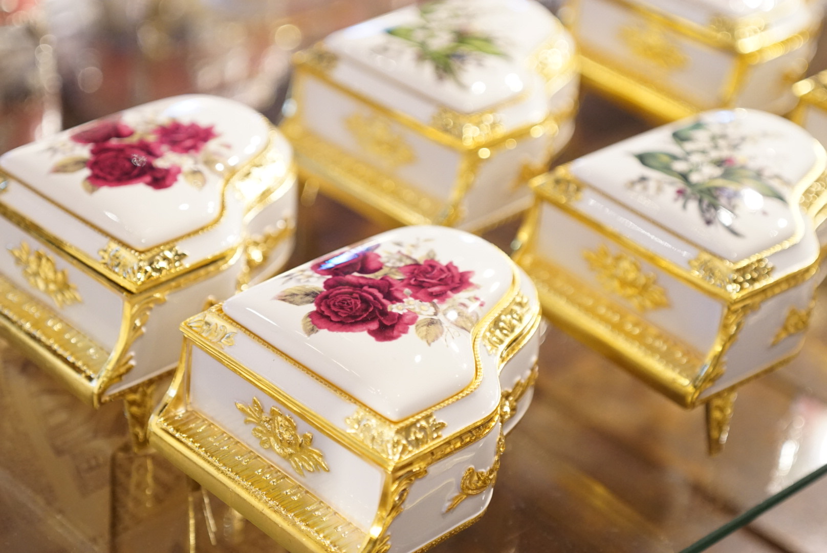 母の日に感謝の気持ちを込めて、、 ｜ オルゴール専門店「オルゴール堂」