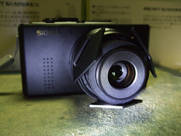 でじかめ温泉』 シグマ「DP2」に、リコー「LC-1」（自動開閉式レンズ
