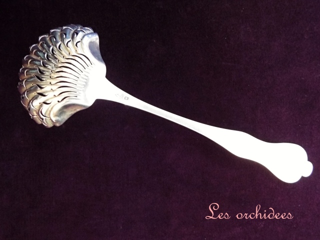 アンティーク 銀製シュガーシフタースプーン